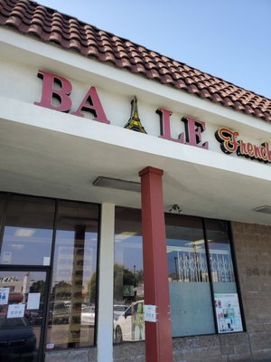 Ba Le Sandwich Shop by null