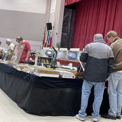 LuLu Shriners - Fossil table