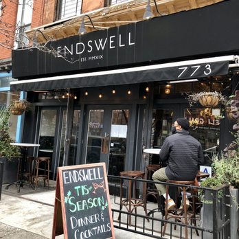 Endswell Bar & Bistro - Outdoor seating - Cocktail Bars Near Me - Brooklyn, New York
