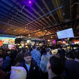 UP-DOWN - Updated July 2025 - 248 Photos & 288 Reviews - 3012 Lyndale ...