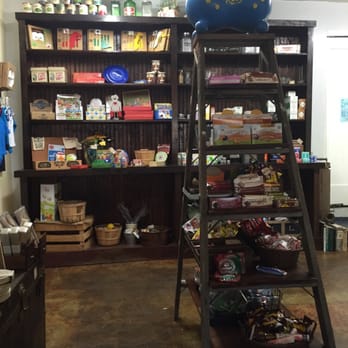 Ginger Corner Market - They've great vintage products on display - Sandwiches Near Me - Pasadena, California