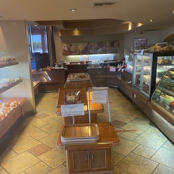 Diamond Bakery - Smells so good just walking in the door. - Bakeries Near Me - Monterey Park, California