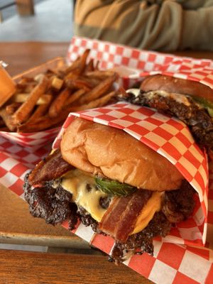 La Hamburguesa by null