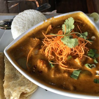 Noodle Wave - Roti curry with roti bread. - Thai Near Me - Frisco, Texas Noodle Wave - Roti curry with roti bread. - Thai Near Me - Frisco, Texas