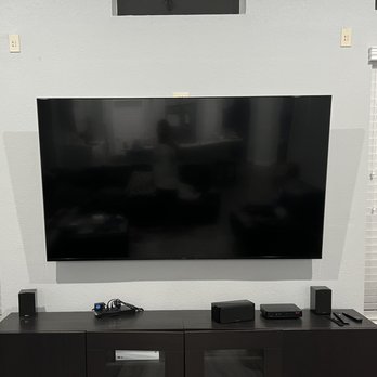 iHangTV Pro - 85 inch TV - TV Mounting Near Me iHangTV Pro - 85 inch TV - TV Mounting Near Me