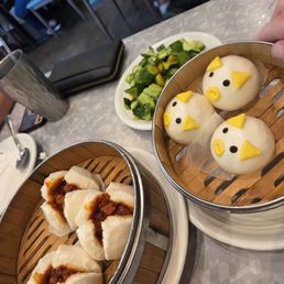 Piggy buns Piggy buns