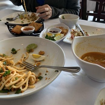 Pa Lian - Tofu Gyaw, tea leaf salad, a couple of popular noodles and soup dishes - Burmese Near Me - Wheaton, Illinois