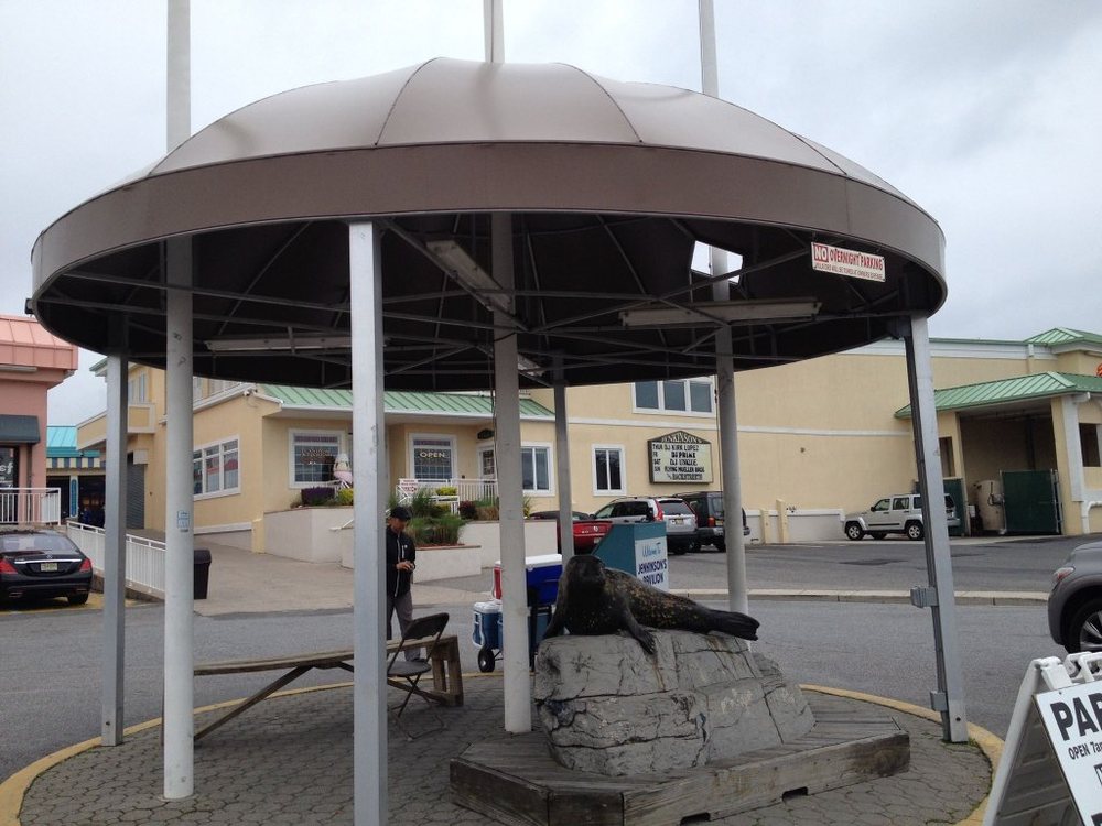 DSM ENTERPRISES Updated October 2024 12 Photos 132 Lewis St