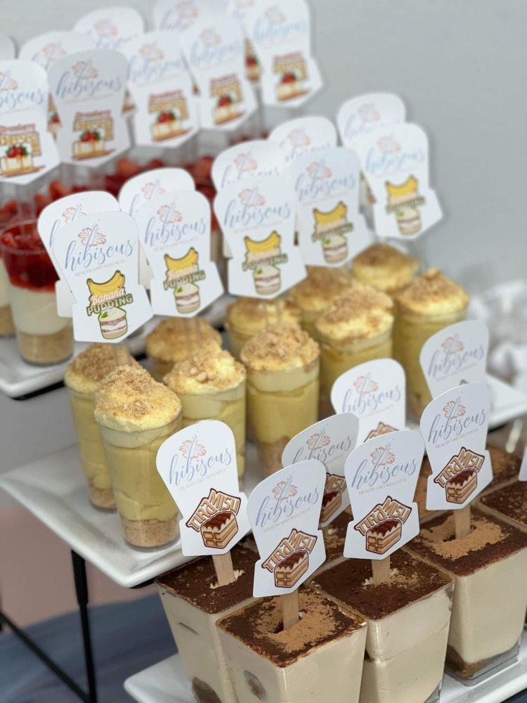 Cuppie Cakes Cheesecakes Treats & More Logo