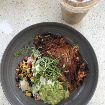 Copa Vida - Pulled chicken burrito bowl - New American Near Me - Pasadena, California