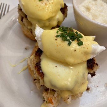 Briarpatch Restaurant - Crab cake eggs Benedict....AMAZING - American Near Me - Winter Park, Florida