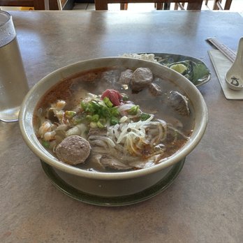 La Maison Saigon 54 - #18 House Special Large - Vietnamese Near Me - Vancouver, British Columbia La Maison Saigon 54 - #18 House Special Large - Vietnamese Near Me - Vancouver, British Columbia