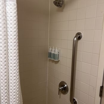 Courtyard by Marriott Baltimore Downtown/Inner Harbor - Shower - Hotels Near Me - Baltimore, Maryland Courtyard by Marriott Baltimore Downtown/Inner Harbor - Shower - Hotels Near Me - Baltimore, Maryland