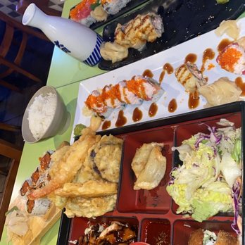 Makiyaki - Had to dig in before the photo. - Sushi Bars Near Me - San Leandro, California Makiyaki - Had to dig in before the photo. - Sushi Bars Near Me - San Leandro, California