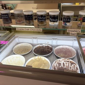Dollops - Delicious flavors and toppings - Ice Cream & Frozen Yogurt Near Me - Lewisville, North Carolina