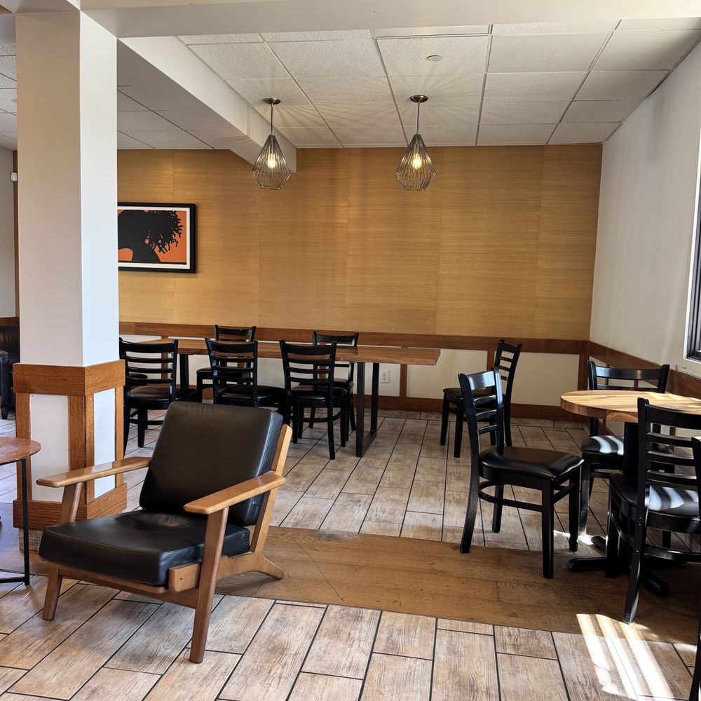 Peet's Coffee - Coffee & Tea Near Me - Sonoma, California
