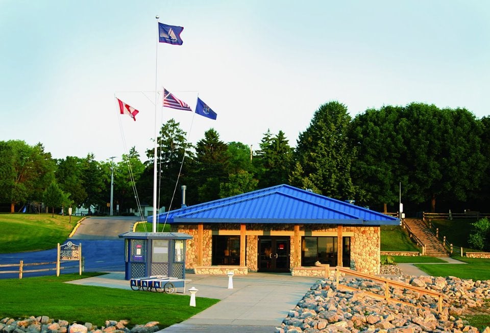 Harrisville Harbor Logo