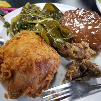 Sarah's In The City - Collards With Stems???!  Dried Gizzards!!!  No Thanks! - Buffets Near Me - Baxley, Georgia