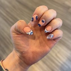 Custom nails