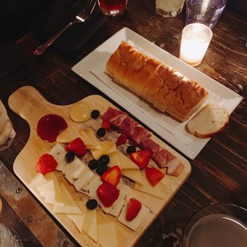 Ten Degrees Bar - Cheese plate - Gastropubs Near Me - New York, New York Ten Degrees Bar - Cheese plate - Gastropubs Near Me - New York, New York
