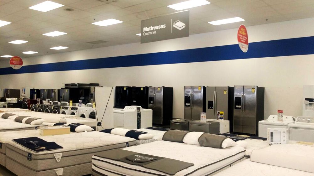 FAMSA Updated August 2024 7460 N Fwy, Houston, Texas Furniture