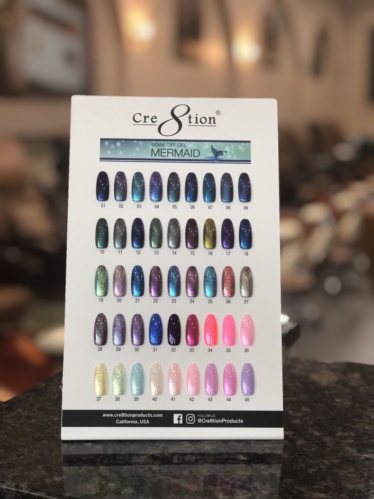 Elegant Nail Bar Logo