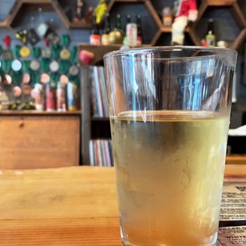 Bee Well Mead & Cider - Wickson + a little bit of North Cider. Wonderful dry mix with a hint of apple! - Meaderies Near Me - Bellaire, Michigan Bee Well Mead & Cider - Wickson + a little bit of North Cider. Wonderful dry mix with a hint of apple! - Meaderies Near Me - Bellaire, Michigan