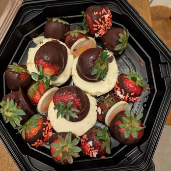 Edible Arrangements - chocolate covered strawberries - Florists Near Me - Greensboro, North Carolina Edible Arrangements - chocolate covered strawberries - Florists Near Me - Greensboro, North Carolina