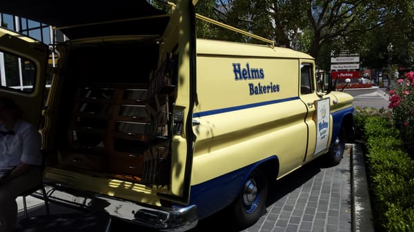 Helms Bakery by null