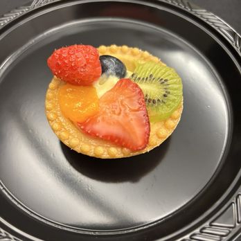 Creations In Cuisine Catering - Fruit tart - Caterers Near Me - Phoenix, Arizona Creations In Cuisine Catering - Fruit tart - Caterers Near Me - Phoenix, Arizona
