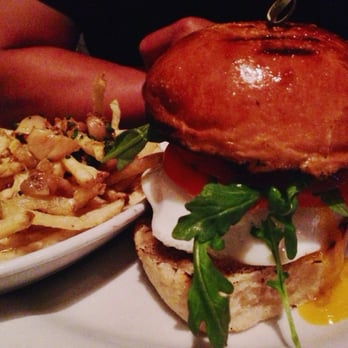 The Salted Pig - The Black & Tan Burger with Filthy Fries (upgrade) - Gastropubs Near Me - Riverside, California