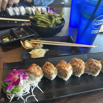 Its Sushi - Sushi Bars Near Me - Sacramento, California