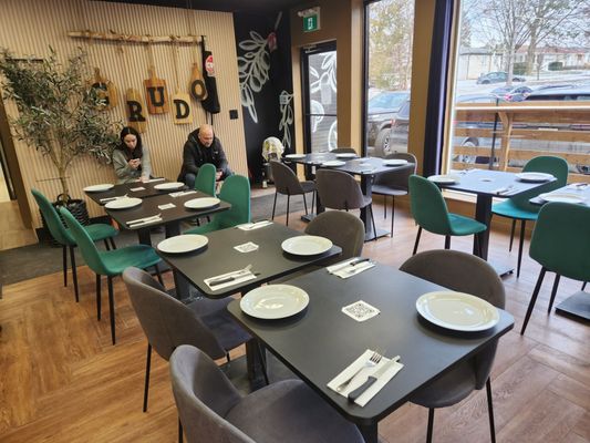 Crudo Pizza & Panuozzo by null