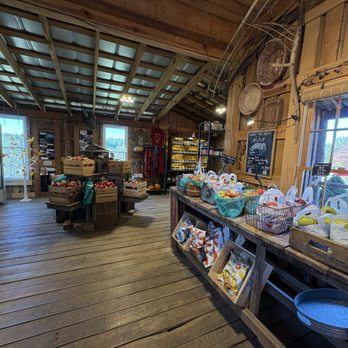 Fruit Hill Orchard - Fruits & Veggies Near Me - Palmyra, Virginia Fruit Hill Orchard - Fruits & Veggies Near Me - Palmyra, Virginia