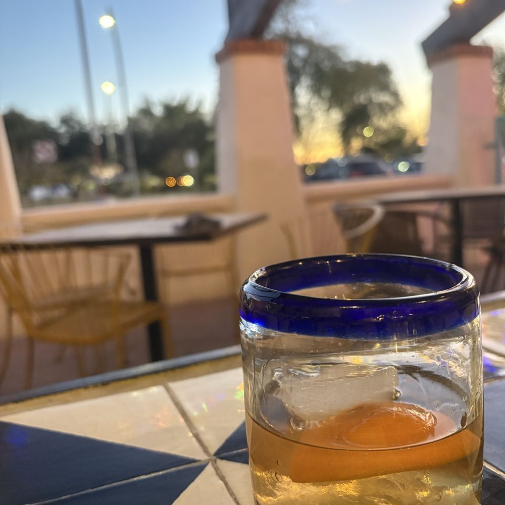 Los Sombreros - Oaxacan Old Fashioned - Mexican Near Me - Mesa, Arizona Los Sombreros - Oaxacan Old Fashioned - Mexican Near Me - Mesa, Arizona