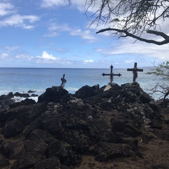 Hoapili Trail - The surfers were hanging out here with their boards - Hiking Near Me - Wailea, Hawaii