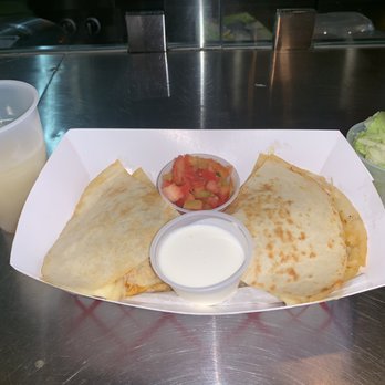 El Jeffe - Chicken Quesadilla - New Mexican Cuisine Near Me - Brooklyn, New York El Jeffe - Chicken Quesadilla - New Mexican Cuisine Near Me - Brooklyn, New York