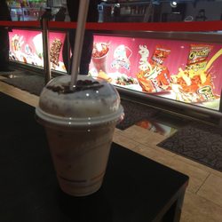La Michoacana Premium Ewing Ave - Yogurt de nuez con fruta