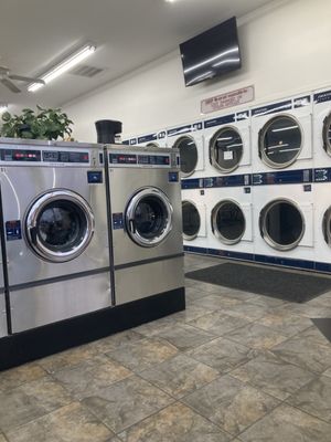 Miracle Mile Laundromat & Dryclean