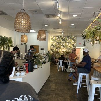 Craft & Common - Inside - Coffee & Tea Near Me - Orlando, Florida