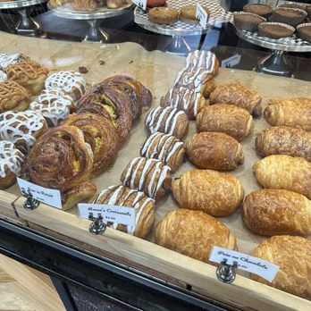 Roggenart European Bakery, Bistro & Cafe - Bakeries Near Me - Columbia, Maryland