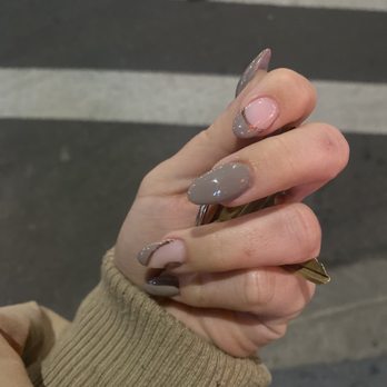 Brooklyn Nails & Spa - Hair Salons Near Me - Brooklyn, New York