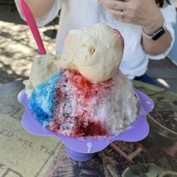 Magpies Newsstand Cafe - Hawaiian Shave Ice