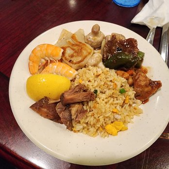 Yank Sing - Fried Rice, shrimp, pork wonton, pepper steak, cashew chicken, mushrooms - Chinese Near Me - Killeen, Texas