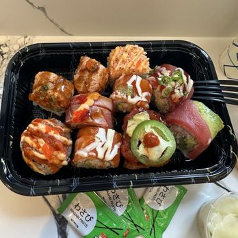 Umi Sushi - Sushi Bars Near Me - Chicago, Illinois