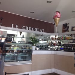 Le Chocolat - New paint and back counters
