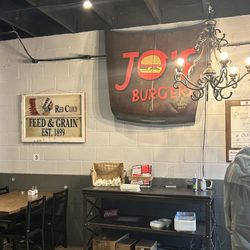 Jo's Burgers - Entryway