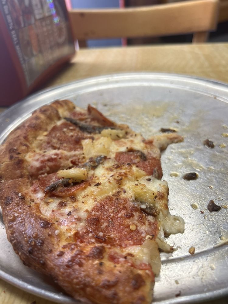 PIZZA FANZZ Updated September 2024 32 Photos & 35 Reviews 8884