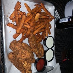Uptown Pub - Chicken tenders