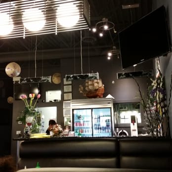 Tien Tuyen - the interior of a restaurant - Vietnamese Near Me - Edmonton, Alberta